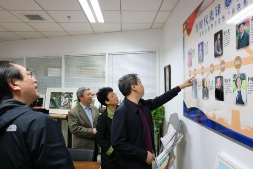 D:\2020-10-28 91直播
办公文档（李斌）\2020-11-11 教工会莅临拍摄、录像（李斌）\2020-11-11 精选\IMG_7747.jpgIMG_7747
