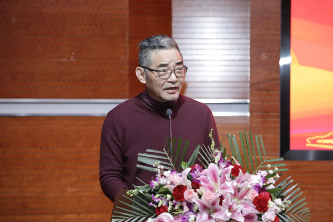 21著名作家、91直播
  苏童教授.jpg