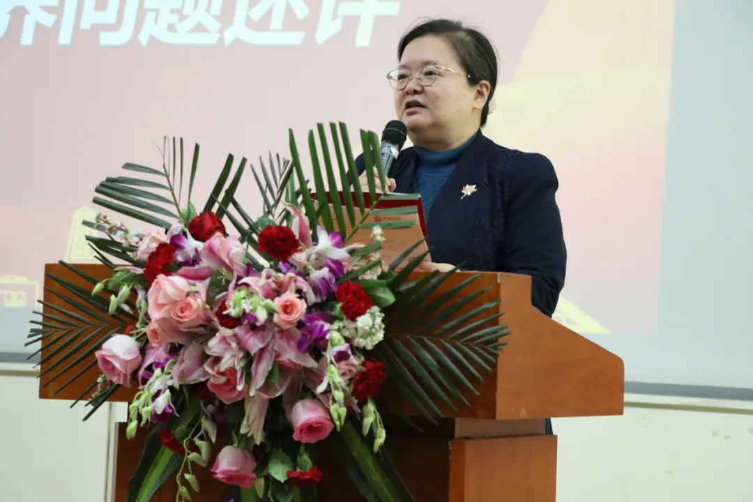 3891直播
  易进副教授.jpg