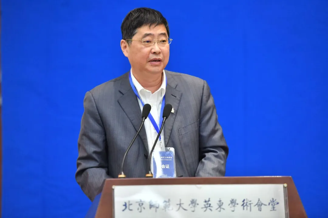 上海戏剧学院杨扬.jpg